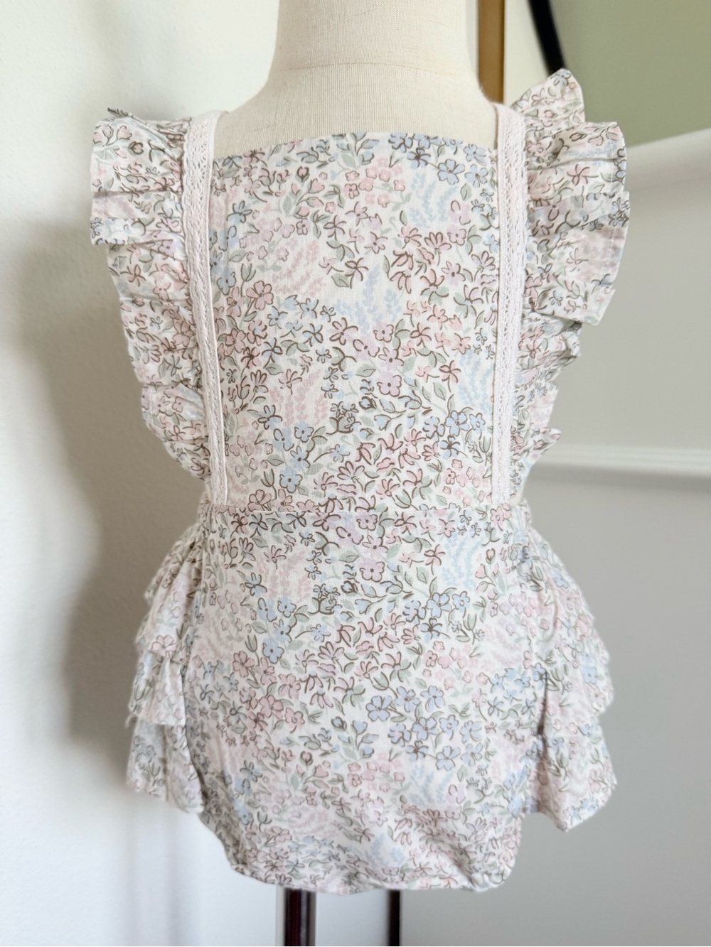 NWT Jamie Kay Floral Ruffle Bubble Romper 3Y Cream Pink Cross Back Girls
